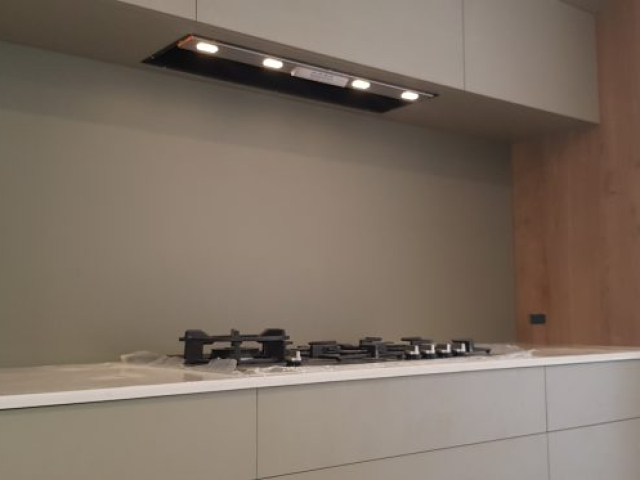Matte painted splashback matte finish painted glass splashback perth - glasscapes